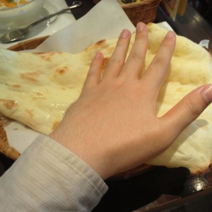 コバラヘッタ　ランチセットのナン