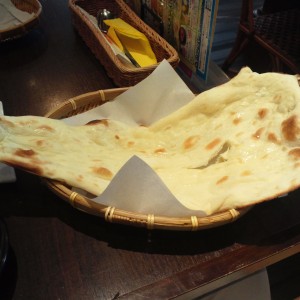 コバラヘッタ　おかわりナン