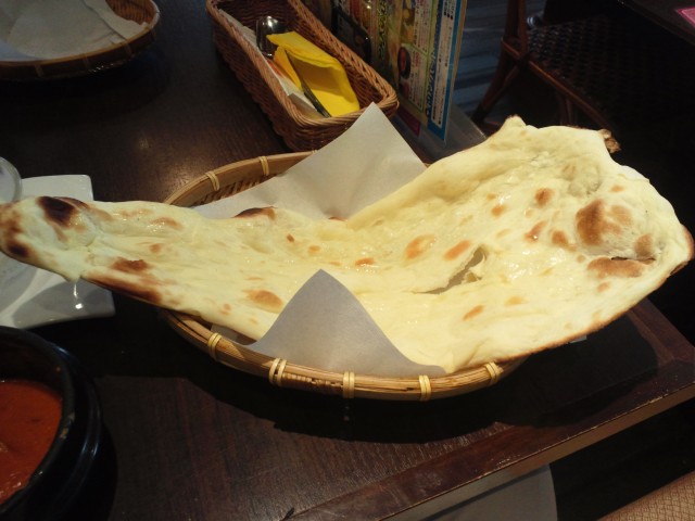 コバラヘッタ　おかわりナン
